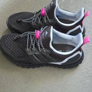 Adidas Women's Black and Pink Athletic Shoes